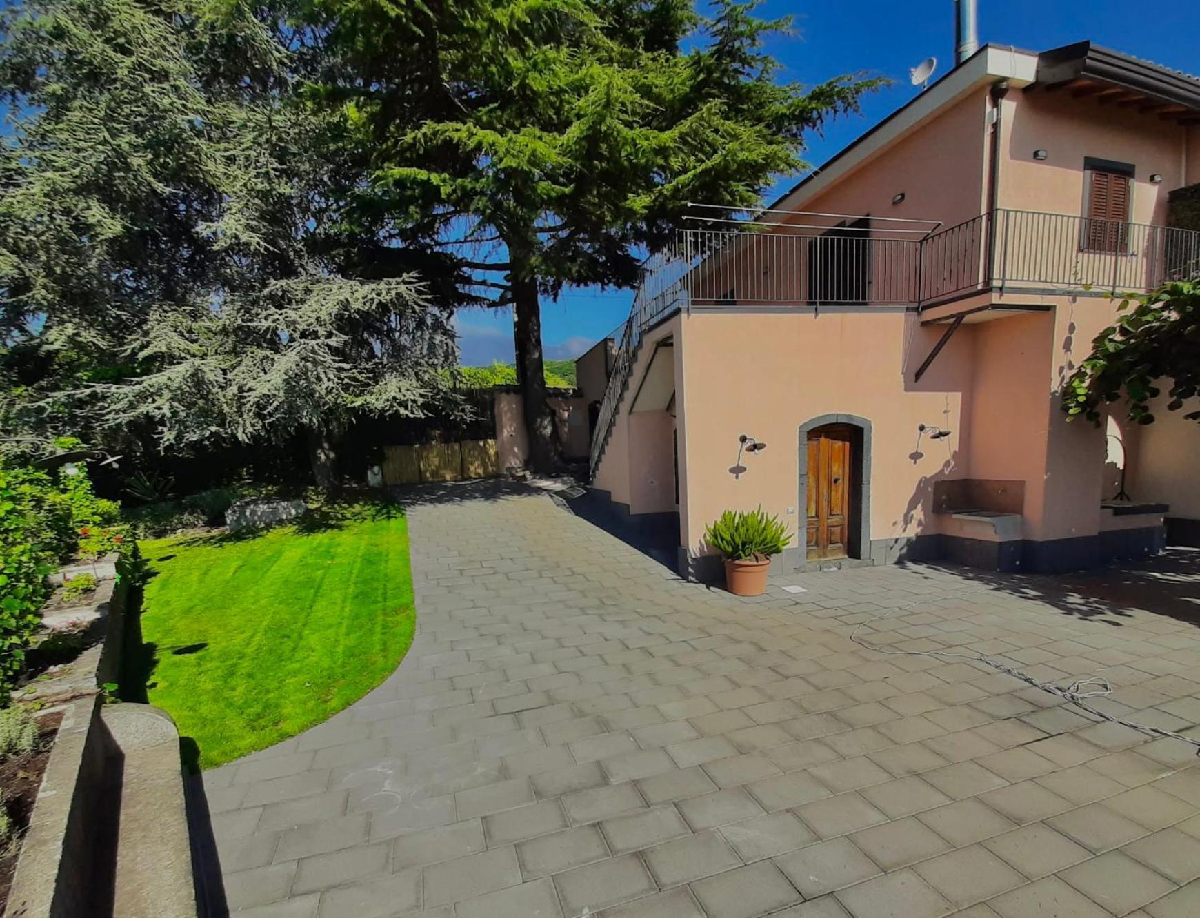 Tenuta Kiwi Dell'Etna Міло Екстер'єр фото