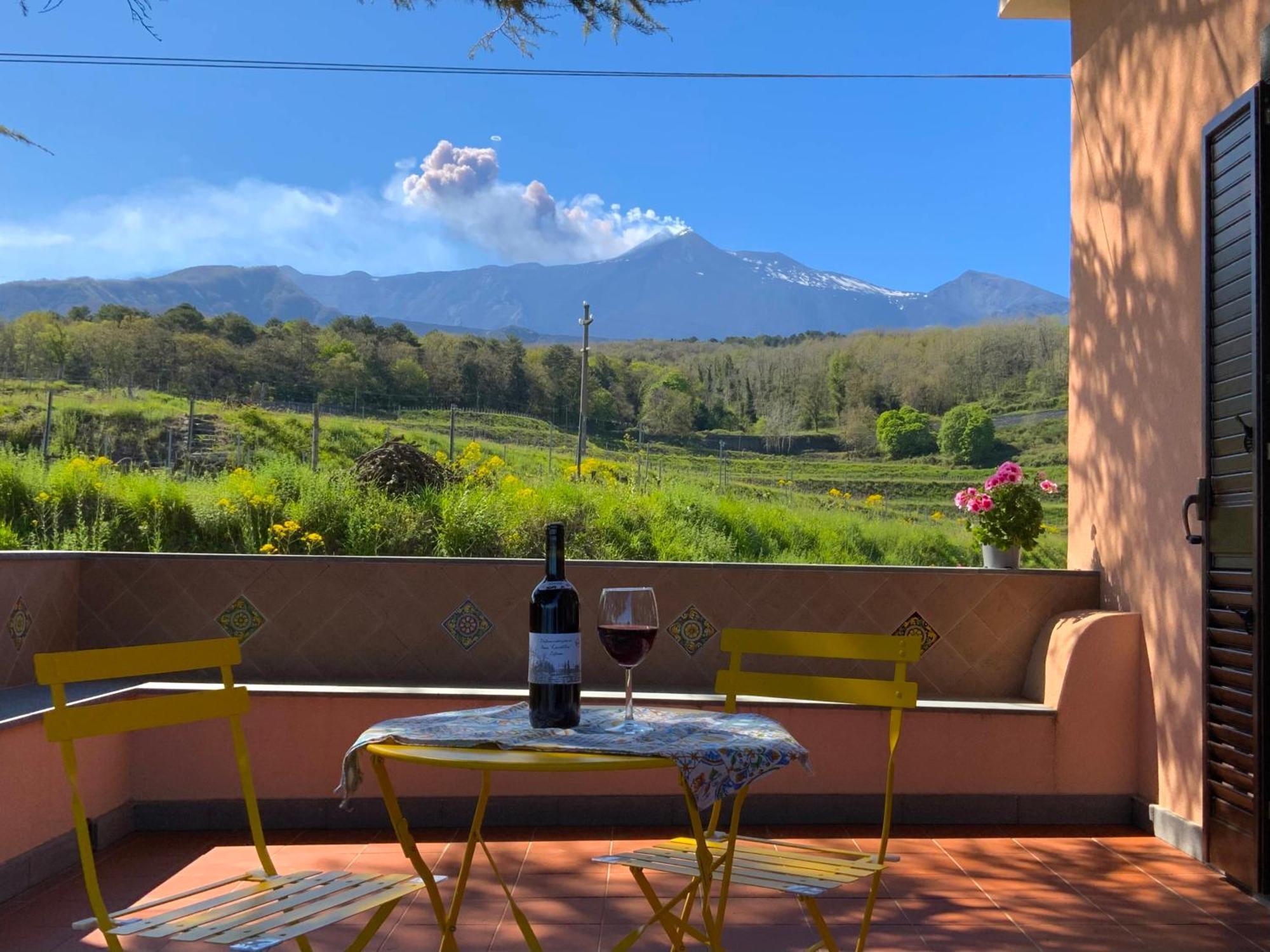 Tenuta Kiwi Dell'Etna Міло Екстер'єр фото