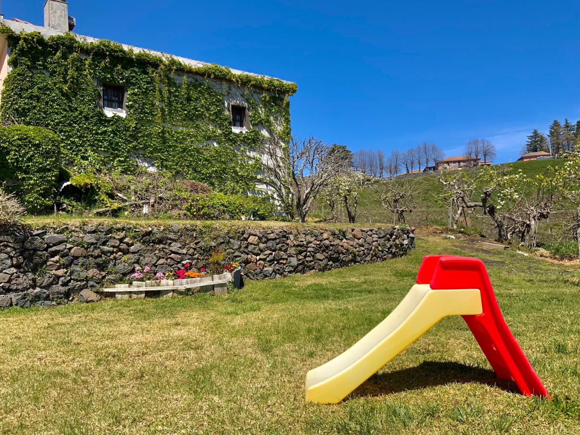 Tenuta Kiwi Dell'Etna Міло Екстер'єр фото